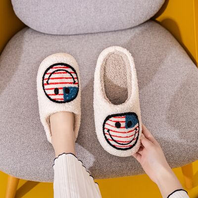 Melody Smiley Face Slippers - Moonlight Boutique