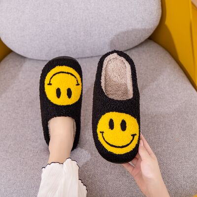 Melody Smiley Face Slippers - Moonlight Boutique